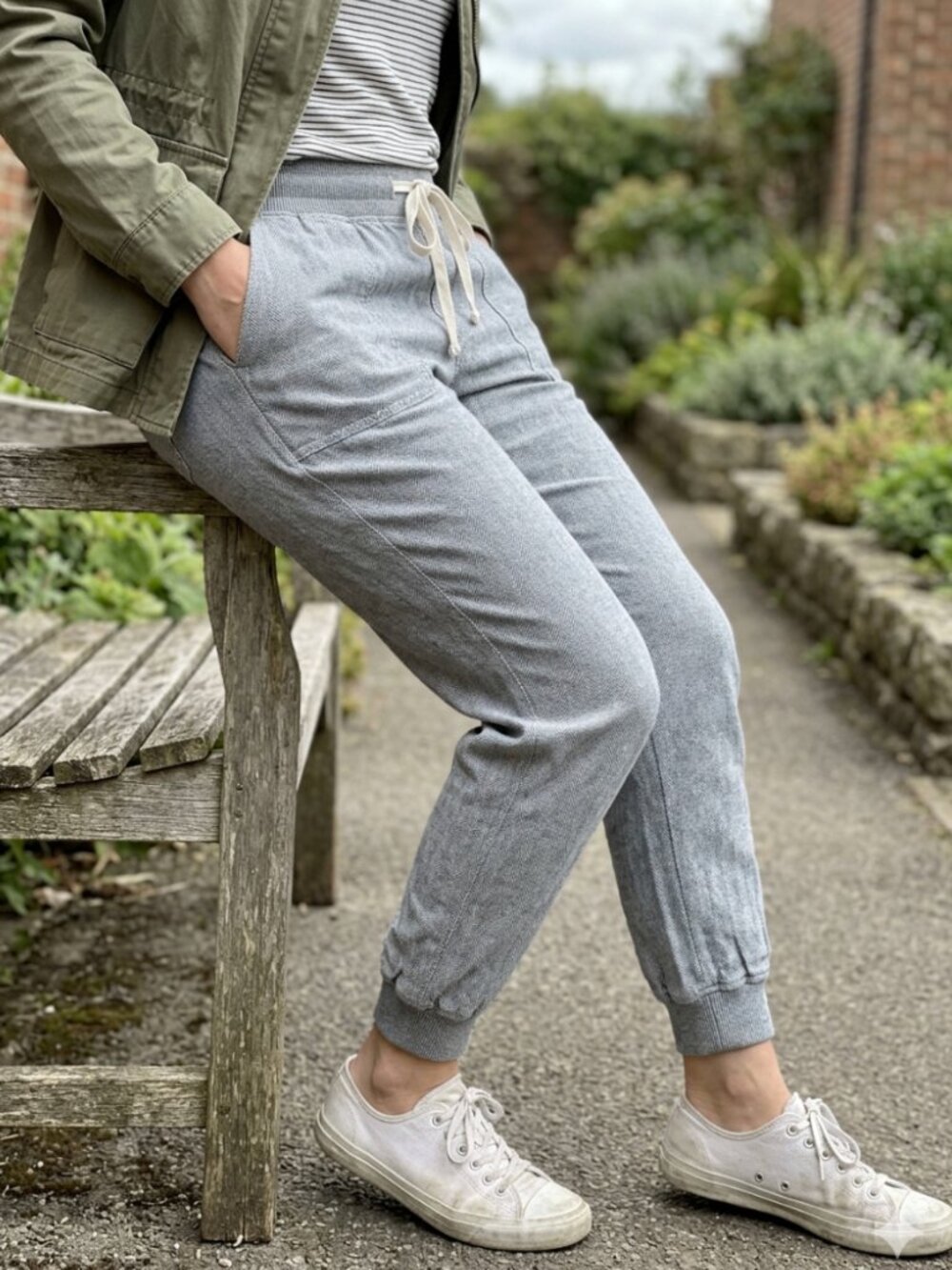 GAP Grey Chambray Herringbone Knit Rib Utility Jogger Pants Minimalist M